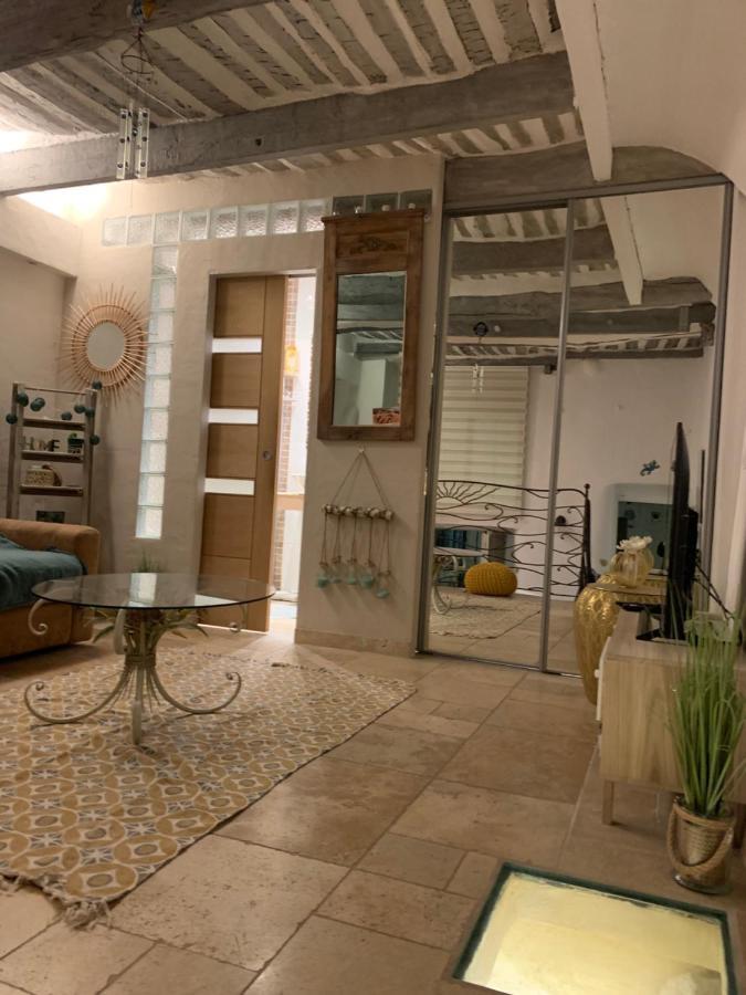 Appartement De Charme Au Coeur Du Vieil Antibes Esterno foto